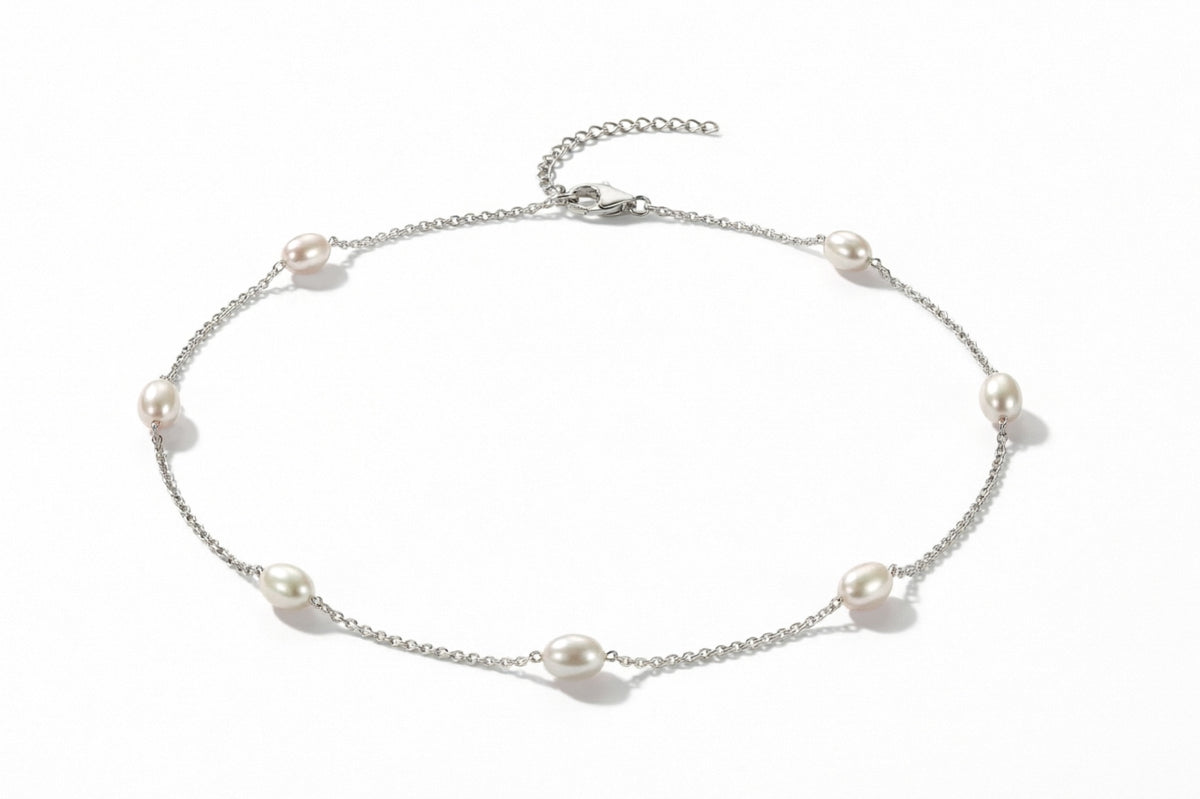 Collier mit Perlen