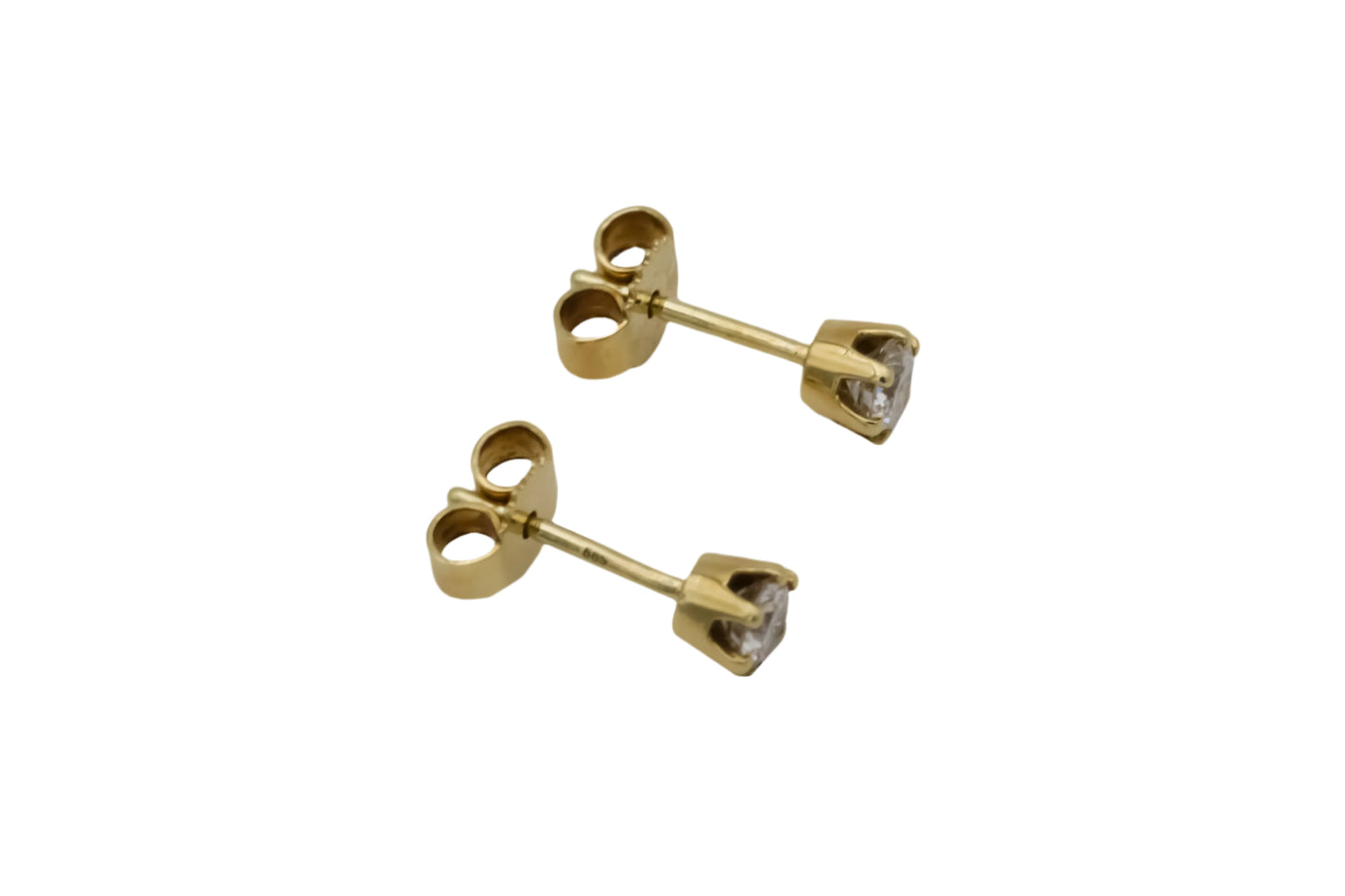 Ohrstecker mit Diamant