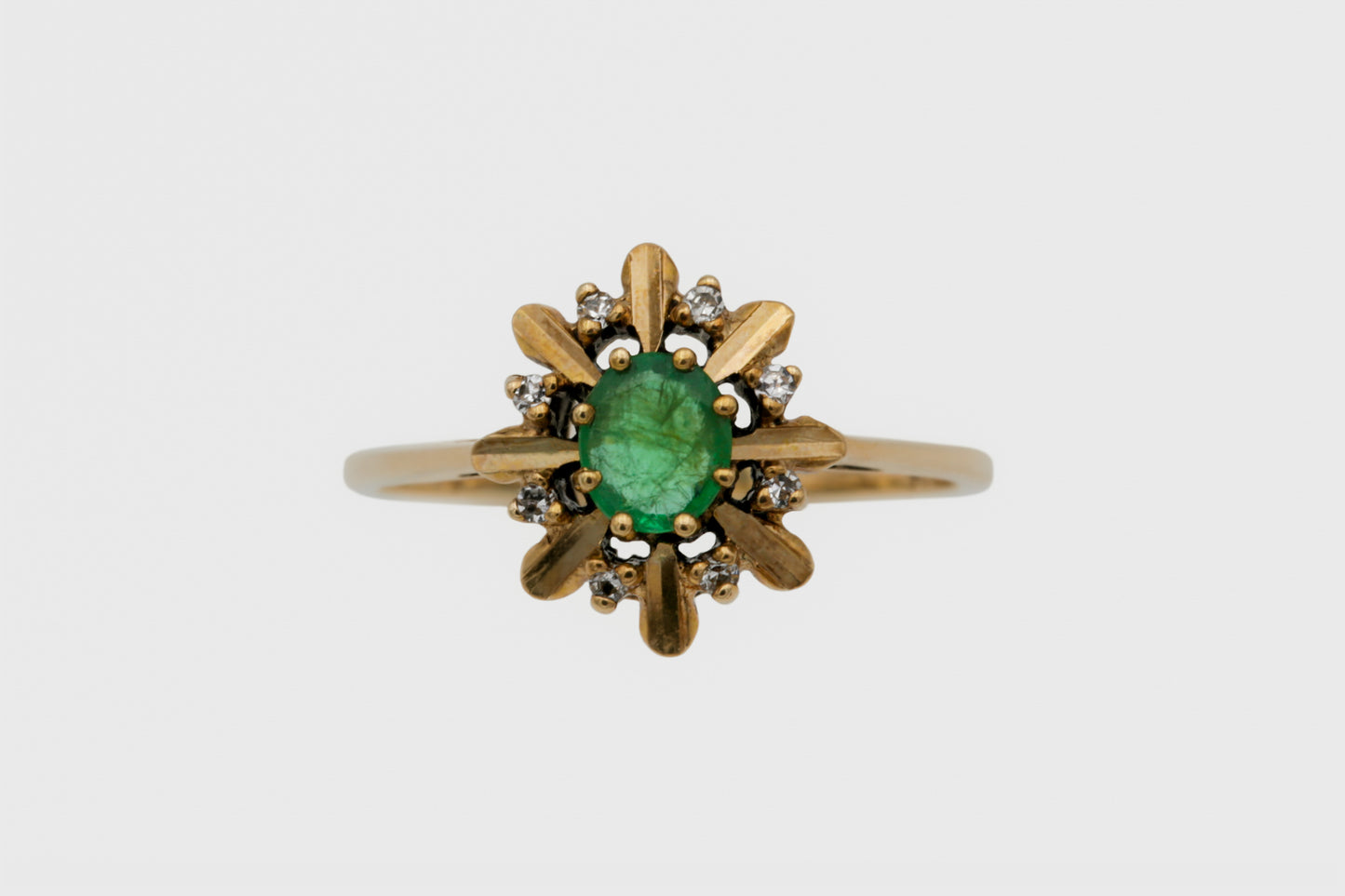 Astra Ring Gelbgold mit Smaragd und Diamanten