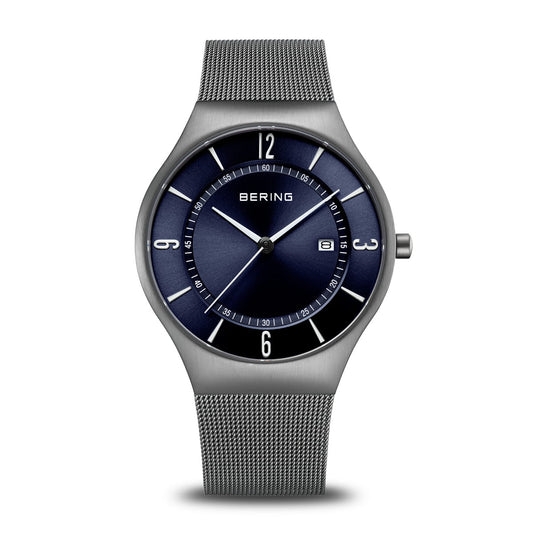 Bering Uhr  Classic | grau gebürstet | 15940-378